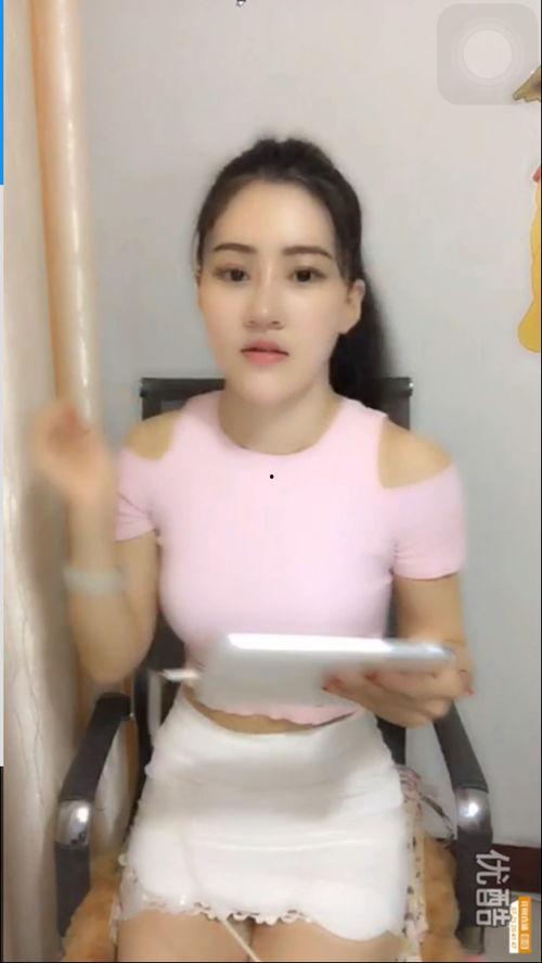 女主播直问内裤颜色,揭秘直播界的惊人真相